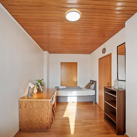 Apartment Sali Homes K39 Monte-carlo -spacious 6-bedroom With Terrace And Garden Views In Ideal For Groups